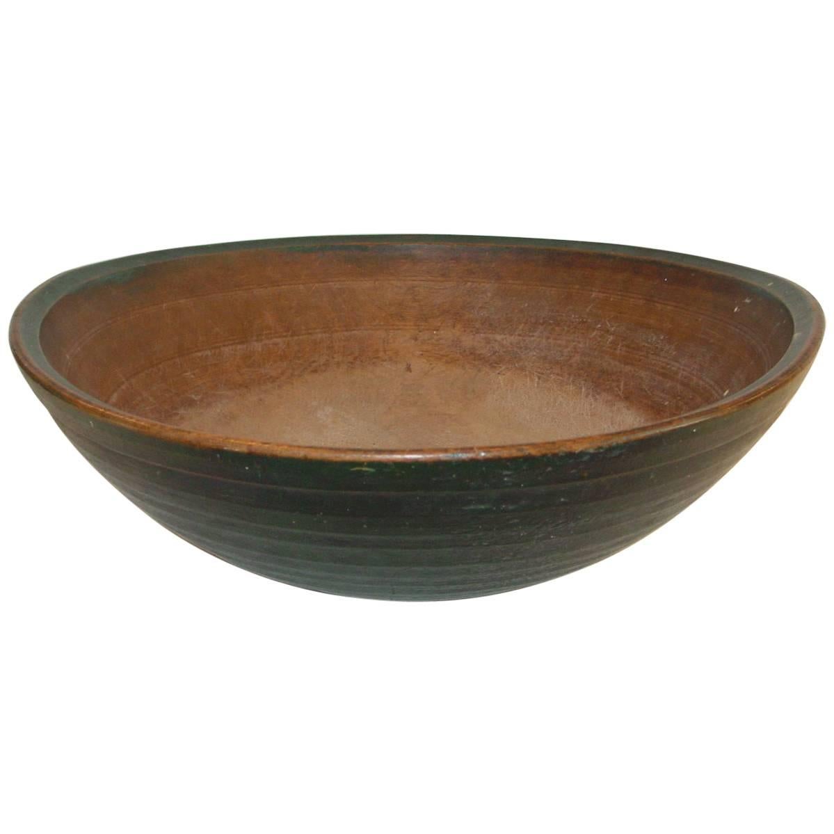 Deep Green-Painted Turned Treenware Bowl