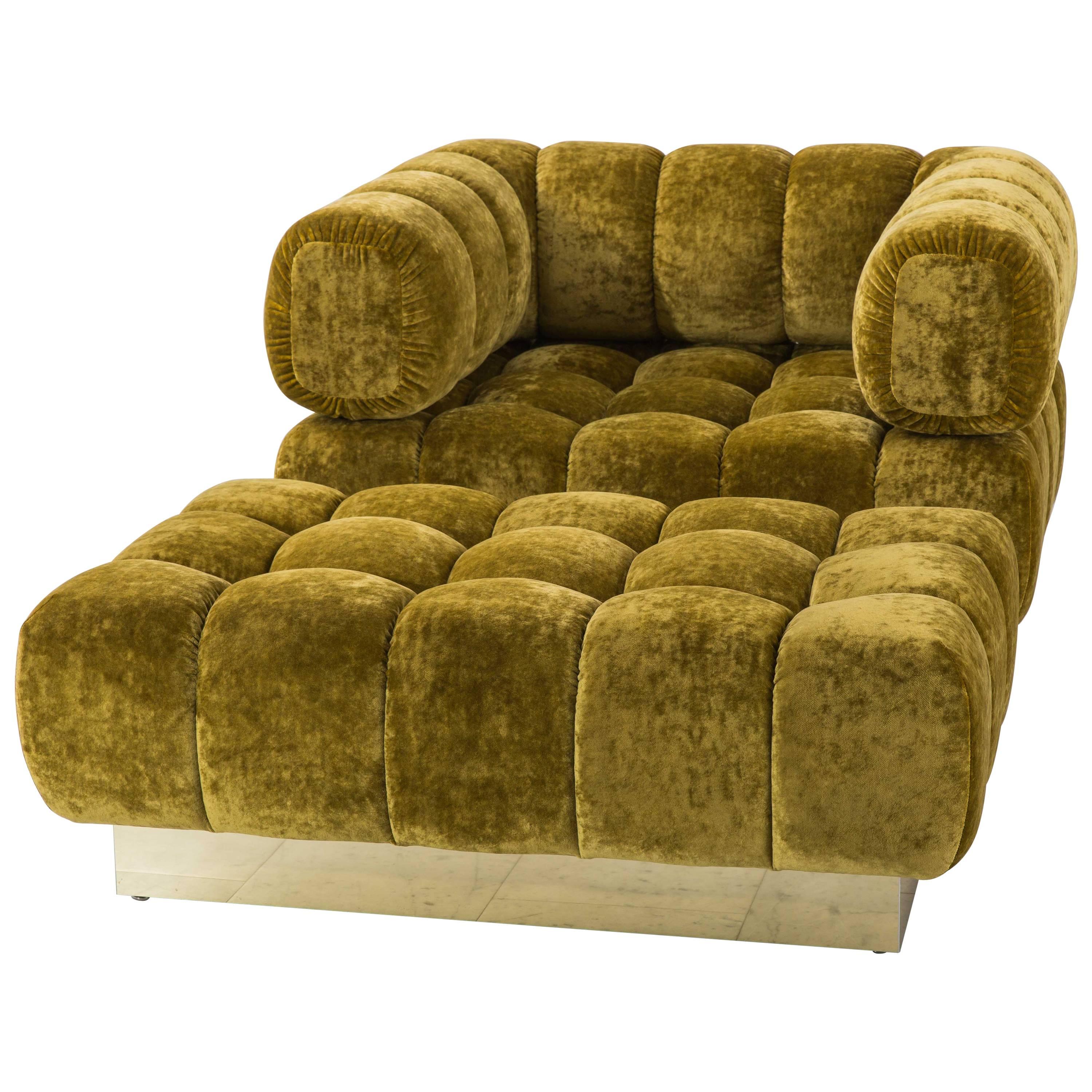 Todd Merrill custom originals pair of channel tufted club chairs – Todd Merrill

Description
A single chair and ottoman from the Todd Merrill Custom Originals line upholstered in Romo velvet with a brass base.

This elegant, comfortable and