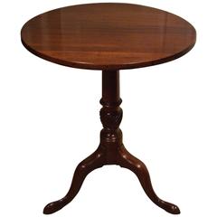 18th Century Beautiful Small Mahogany 'Tilt-Top' Side Table