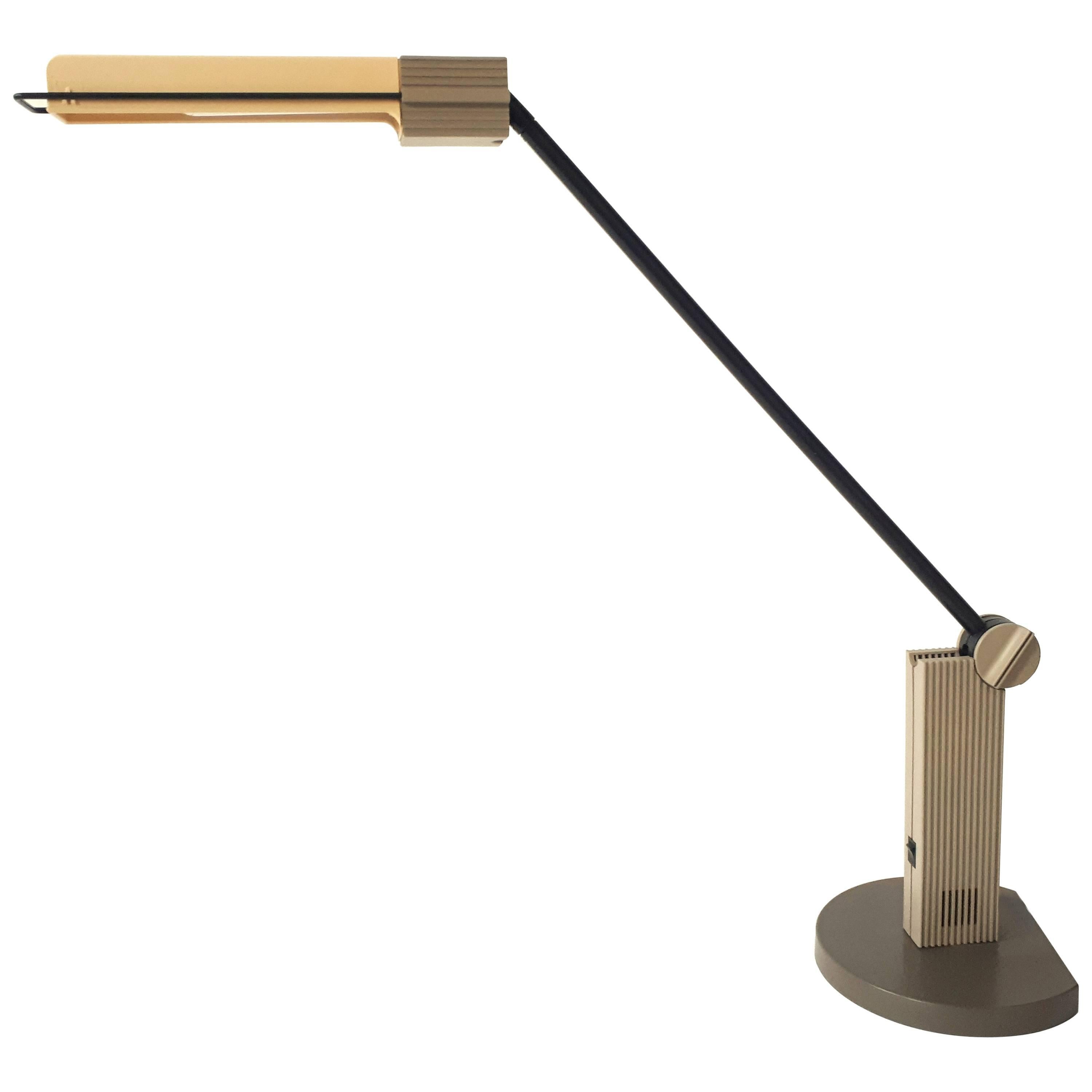 Artemide 'Alistro' Tavolo Fluorescent Table Lamp, 1983, Italia For Sale at 1stDibs | horizontal desk lamp, table lamps