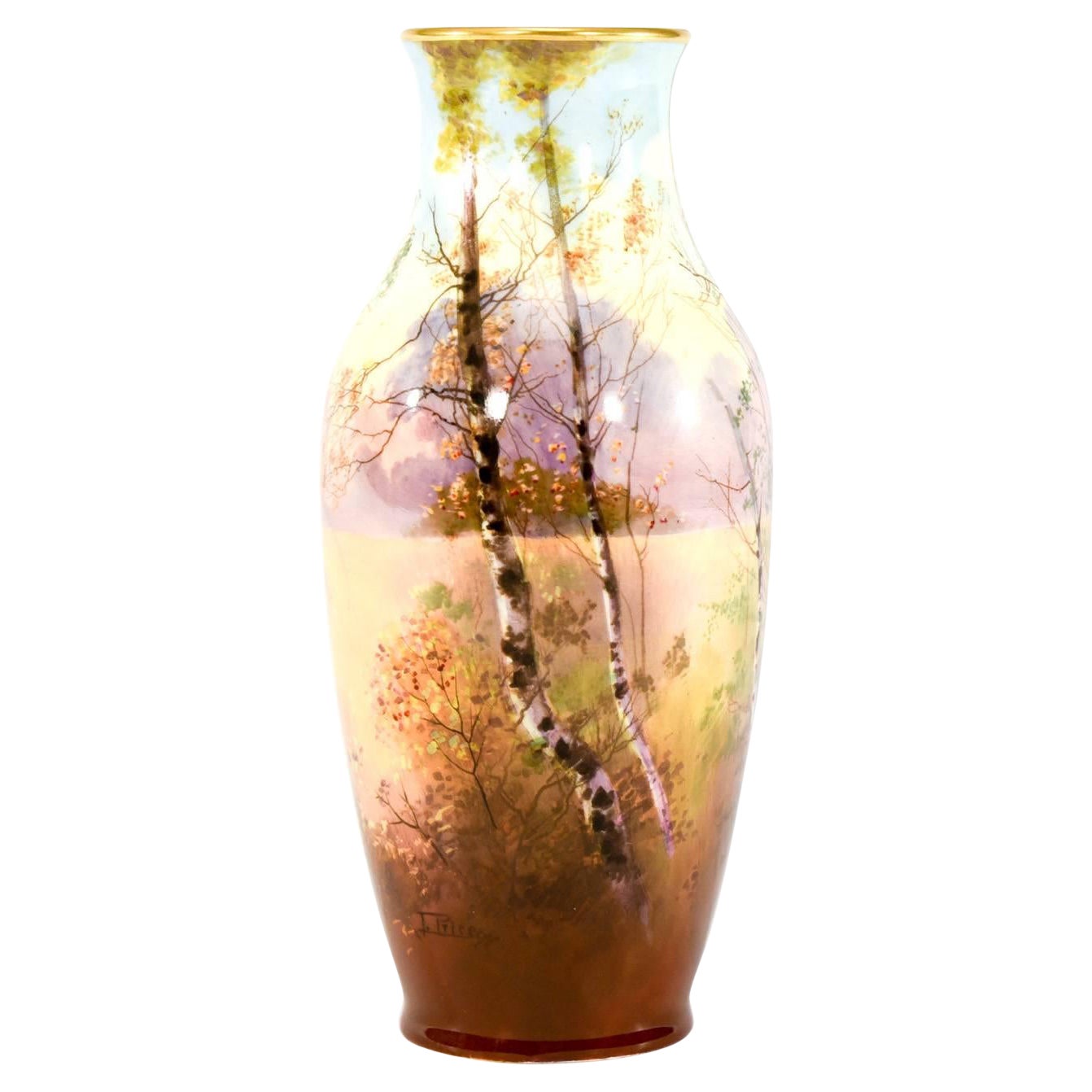 Vase Royal Doulton peint à la main et signé avec décoration de paysage en bouleau en vente