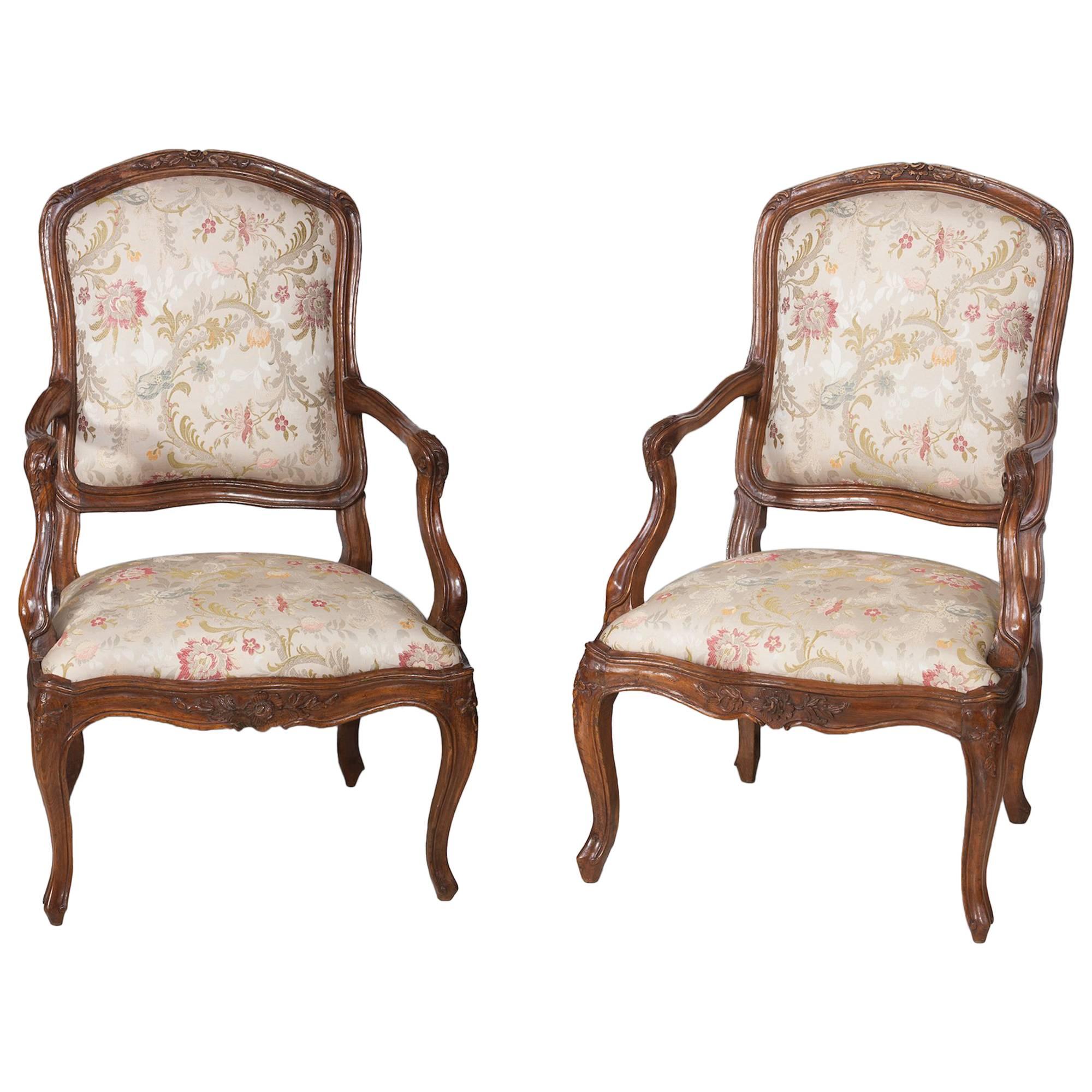 Pair of 18th Century Genoese Walnut Armchairs For Sale