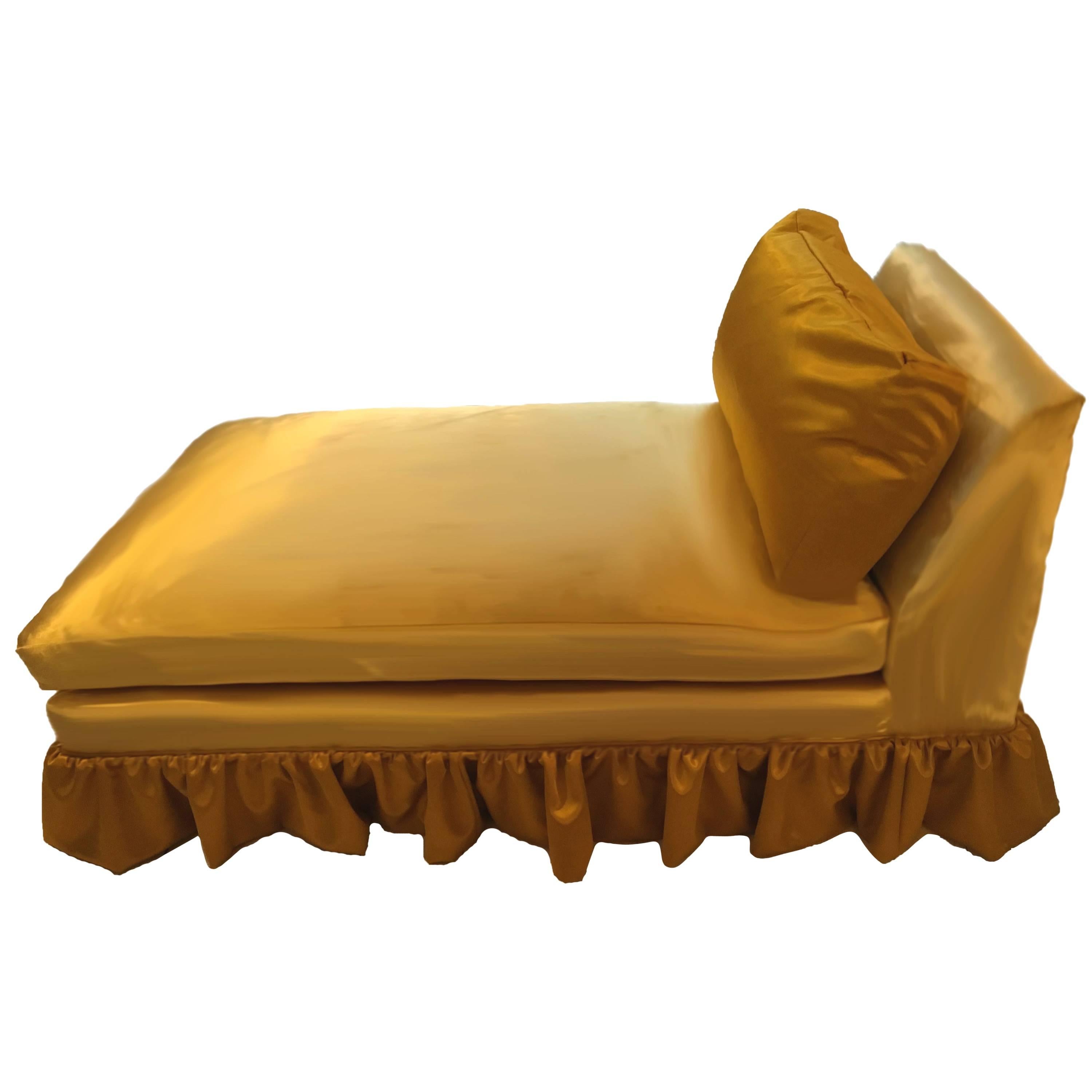 Skirted Chaise in Gold Velvet and Silk, Mid-Century For Sale