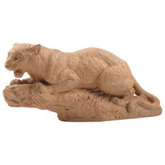 Sculpture figurative Art Déco en terre cuite d'une lionne par Henri Bargas:: vers les années 1930
