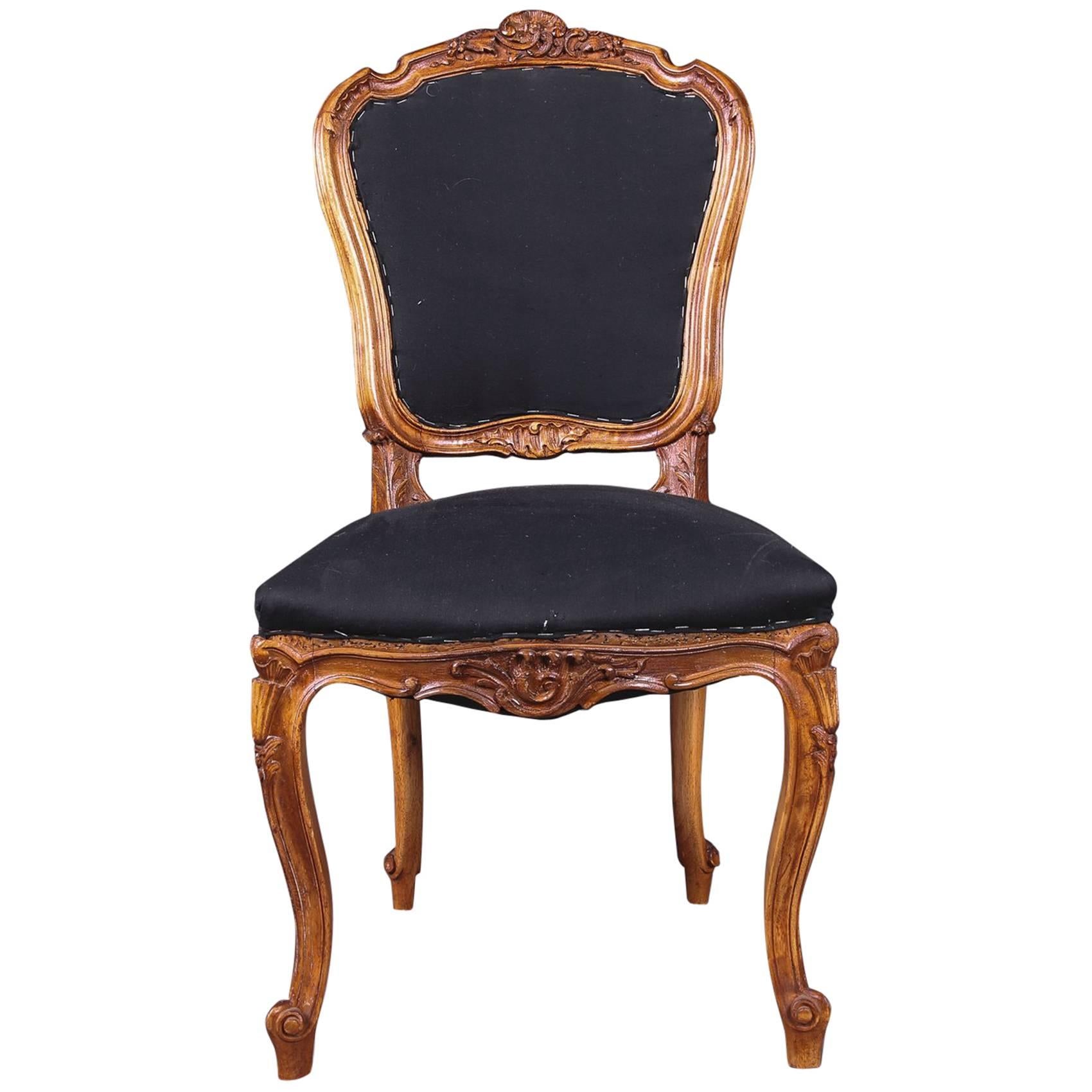 Rokoko-Stuhl aus Nussbaumholz, 19. Jahrhundert