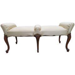 Elegante banco tapizado con pata de cabriolé de la época moderna Dorothy Draper