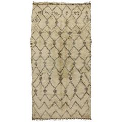 Vintage Beni Ourain Moroccan Rug with Mid-Century Modern Style