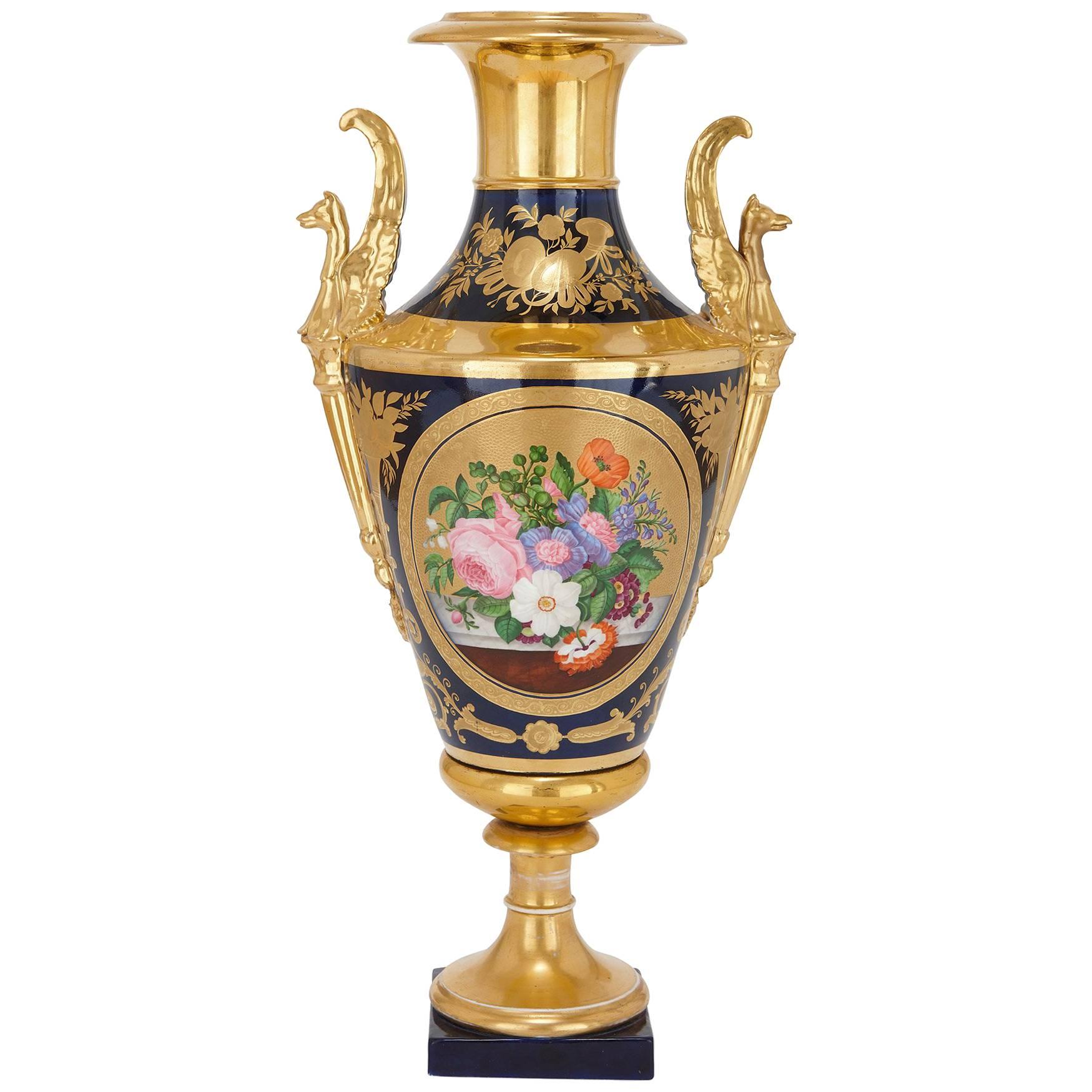 Antike bemalte Vase aus Pariser Porzellan aus der Empire-Periode im Angebot