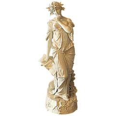 Austrian Porcelain Figurine by Ernst Wahliss, circa 1899-1900 7