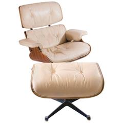 Herman Miller Lounge Chair with Ottoman, Produced by Mobilier International 1