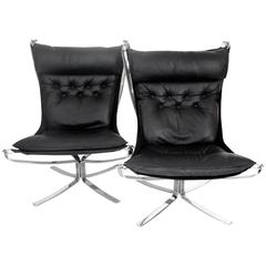 Pair of Sigurd Ressell Falcon Chairs in Black Leather Chrome-Plated Steel