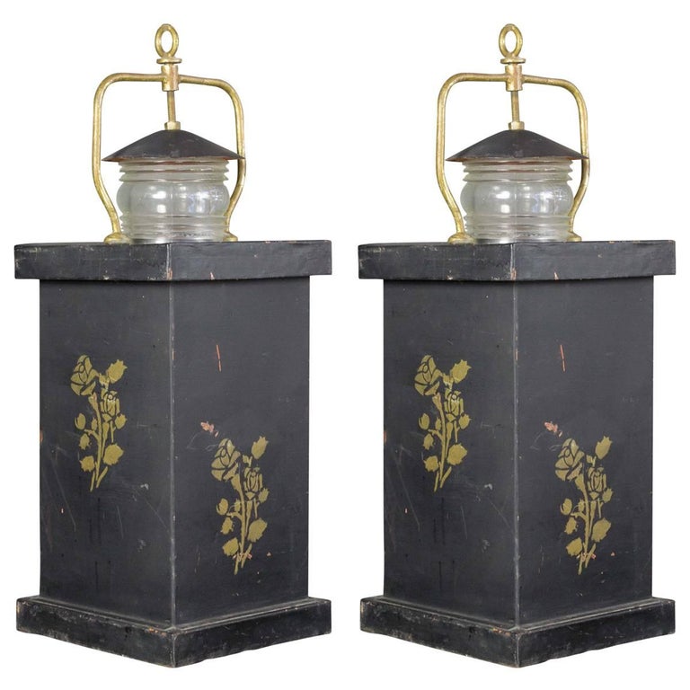 Pair of Tole Barge Lanterns For Sale at 1stDibs
