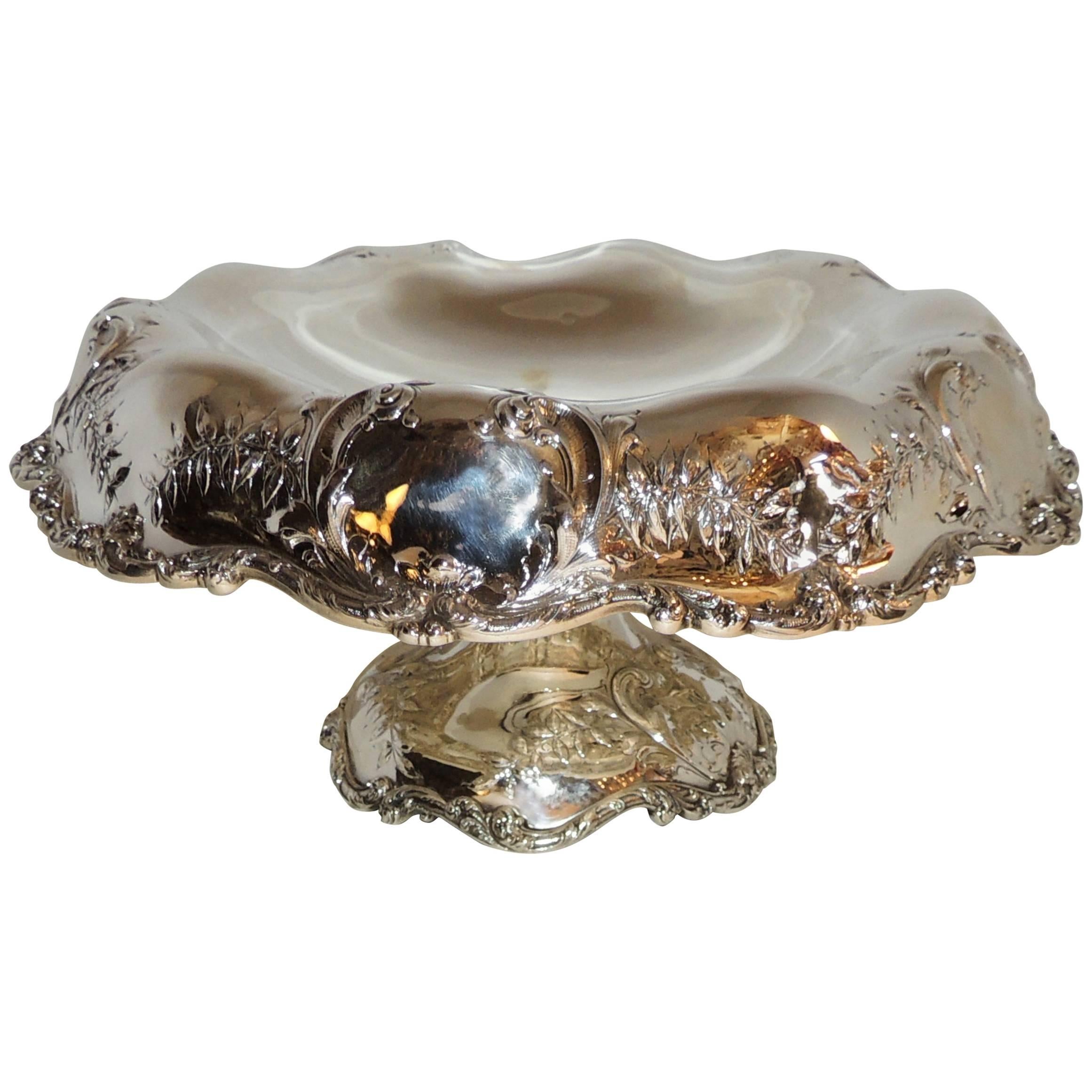 Wonderful Bailey Banks & Biddle Co. Sterling Silver Pedestal Centerpiece Bowl For Sale