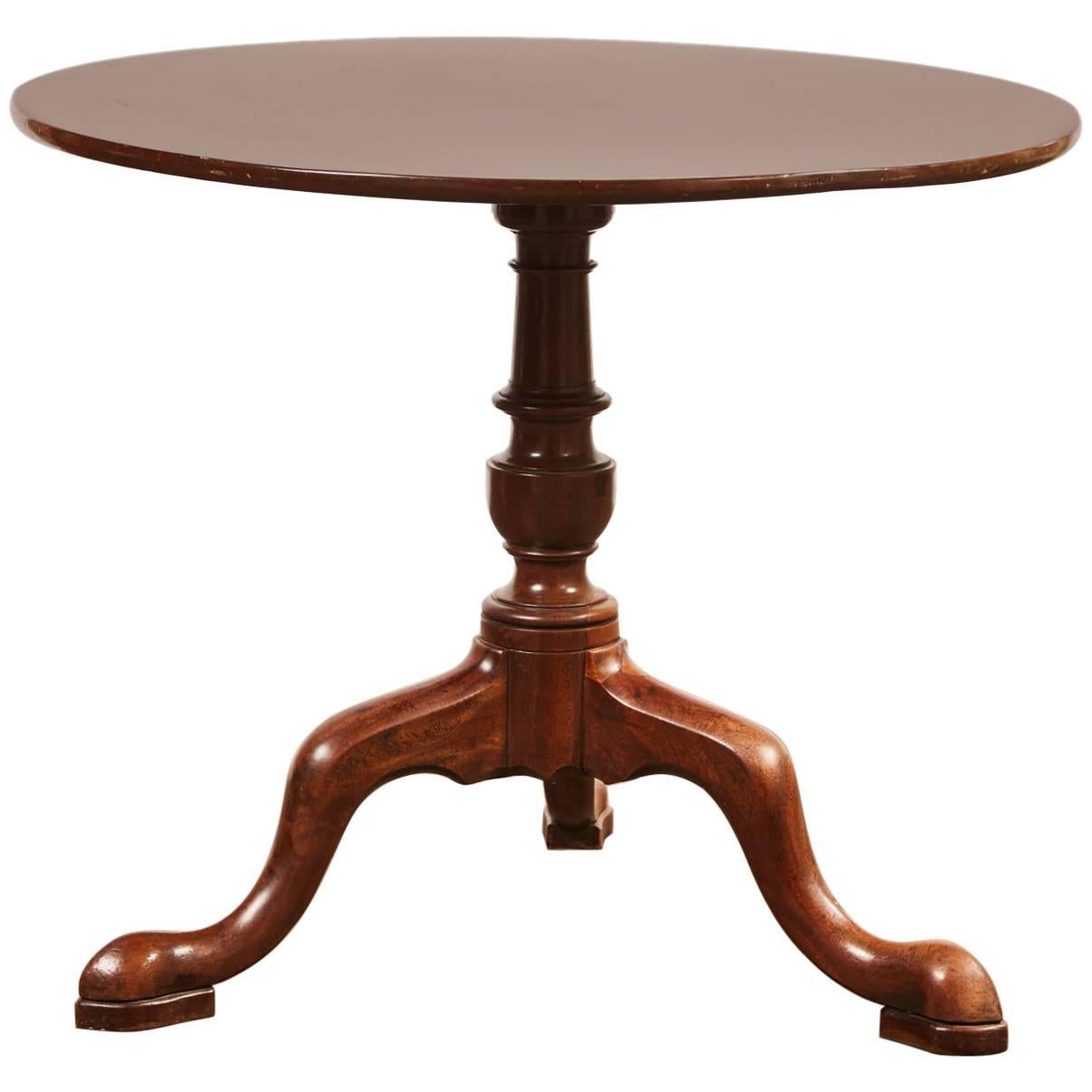 19th Century Queen Anne English Mahogany Pedestal Table