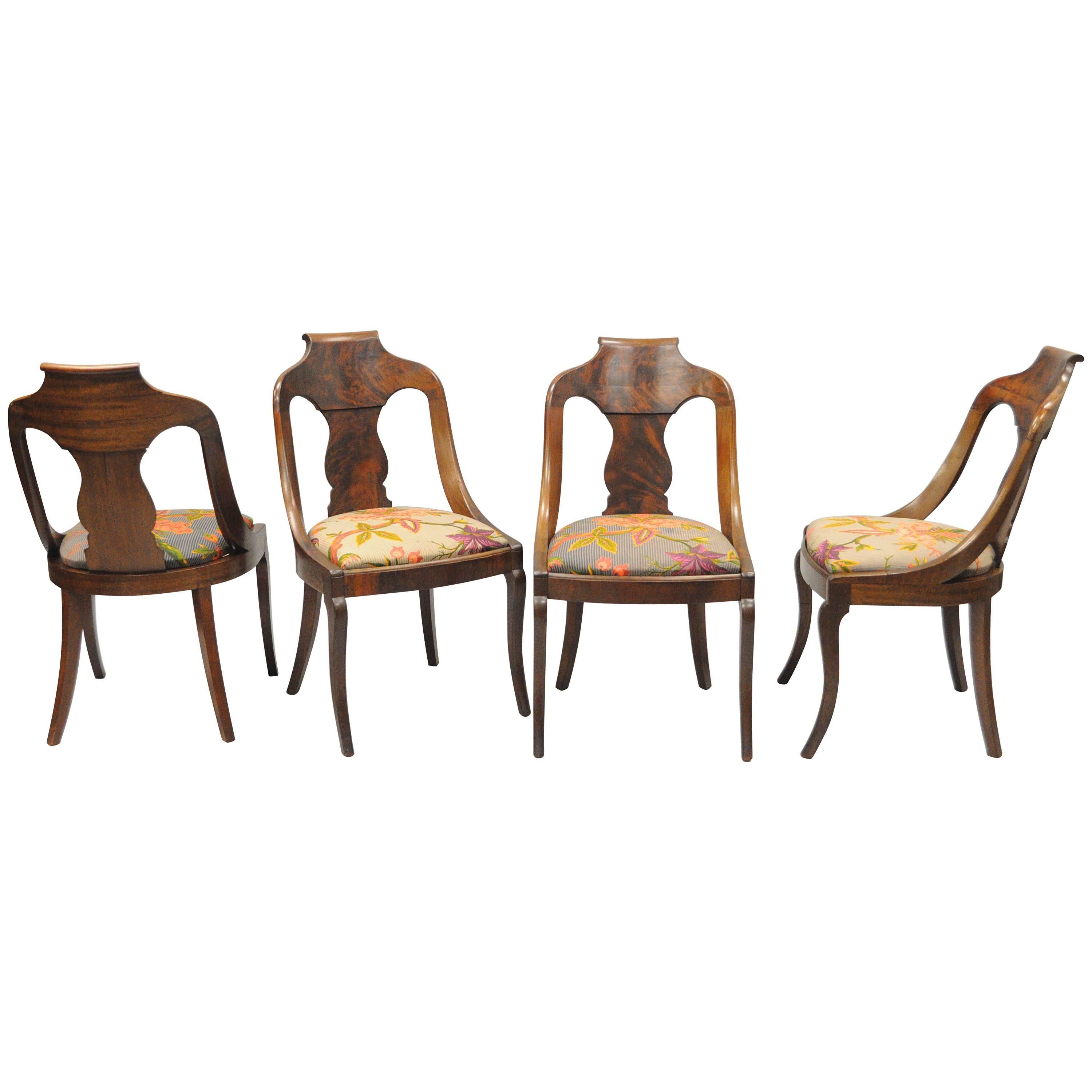 Set of 4 Antique American Empire Crotch Mahogany Saber Leg Gondola Dining Chairs