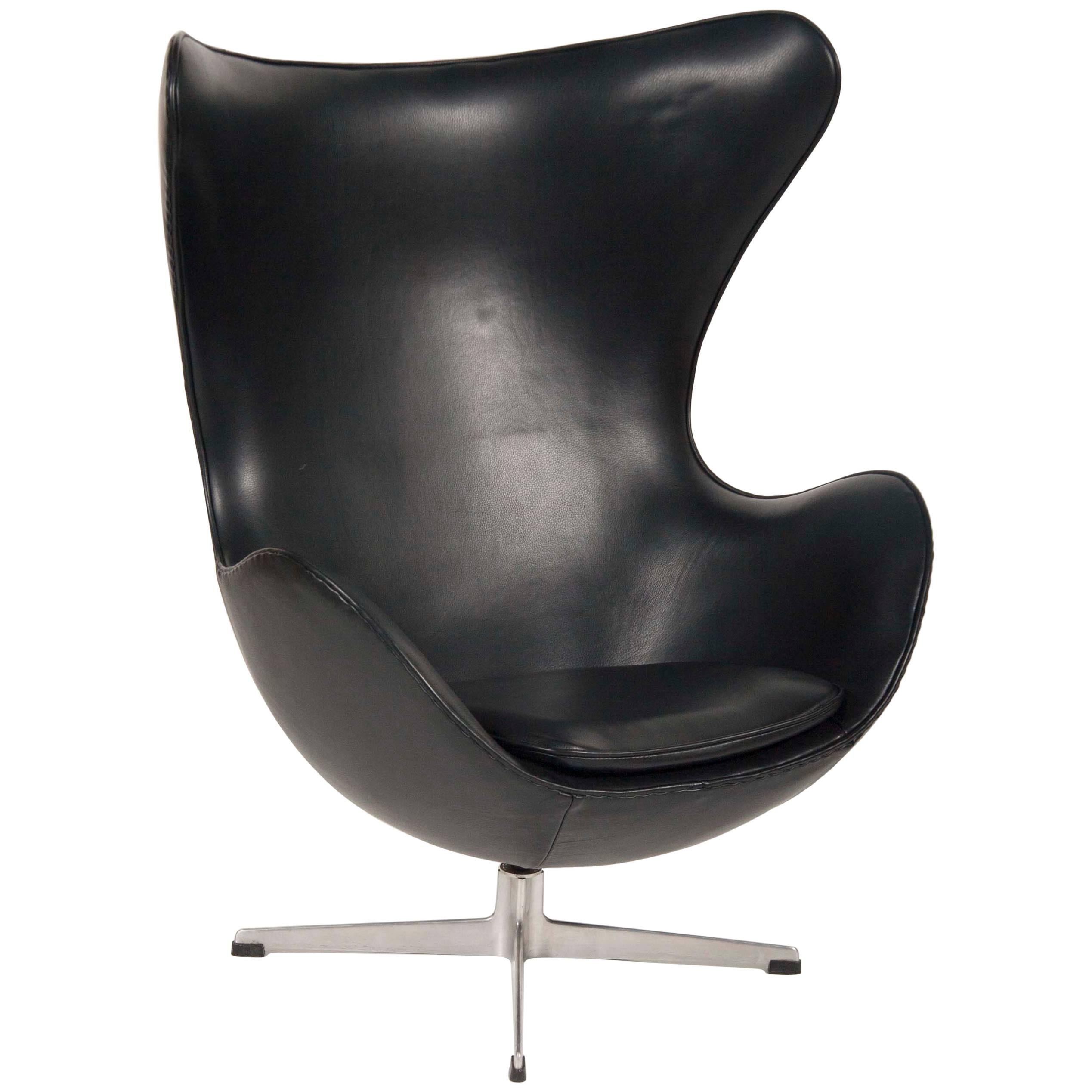 Chaise Egg d'Arne Jacobsen en cuir Edelman  en vente