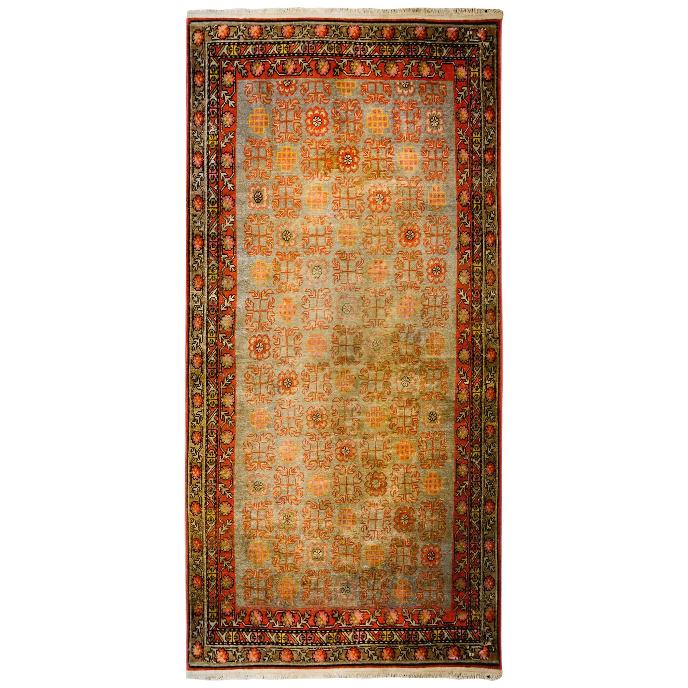 Wunderschöner Teppich aus dem frühen 20. Jahrhundert aus Khotan