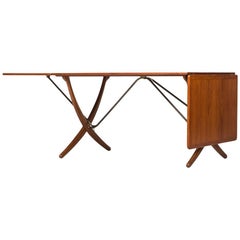 Hans Wegner Dining Table Model AT-304 by Andreas Tuck in Denmark