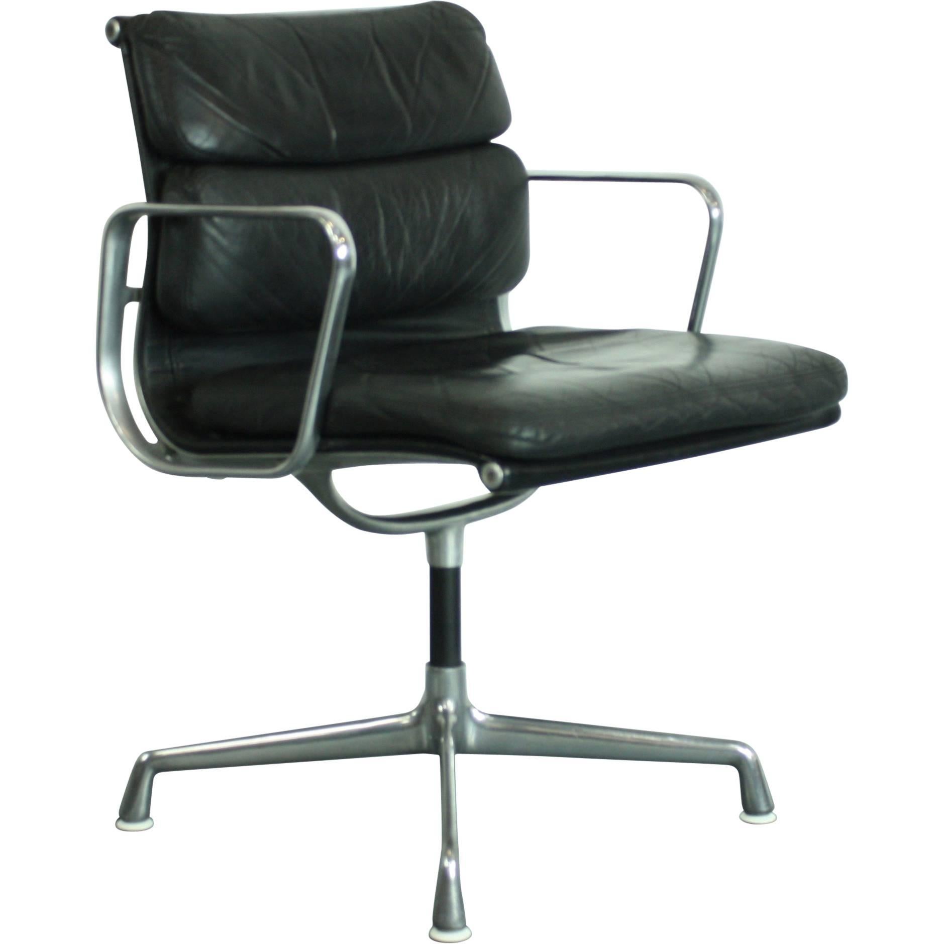 Vintage Black Leather Eames for Herman Miller Soft Pad Aluminium Group Chair 