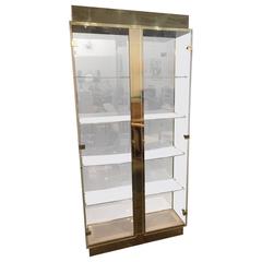 Mid-Century Modern Tall Lucite, Mirror & Gold Tone Metal Cabinet w/ Lighting 10