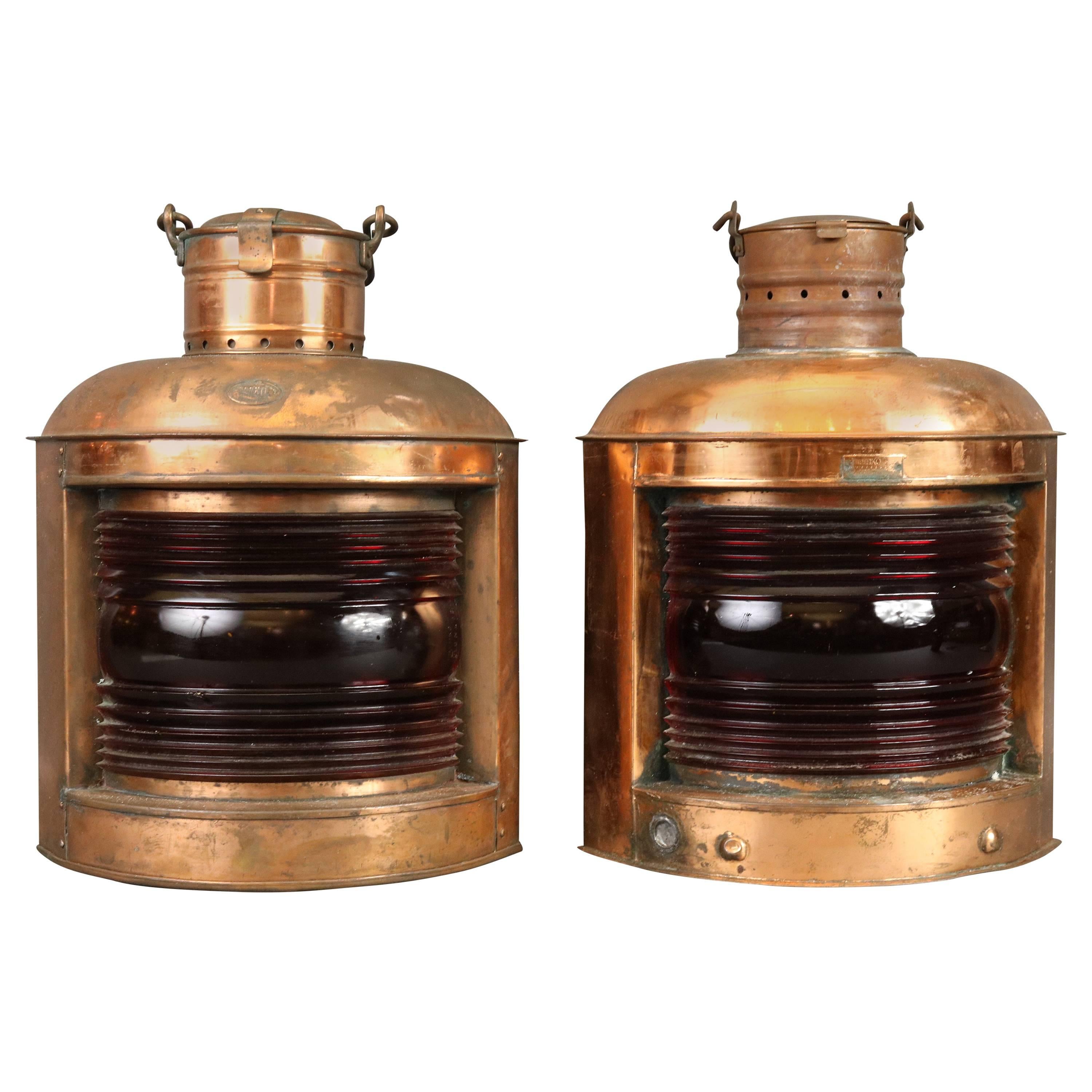 Deux lanternes de portail cuivre en vente