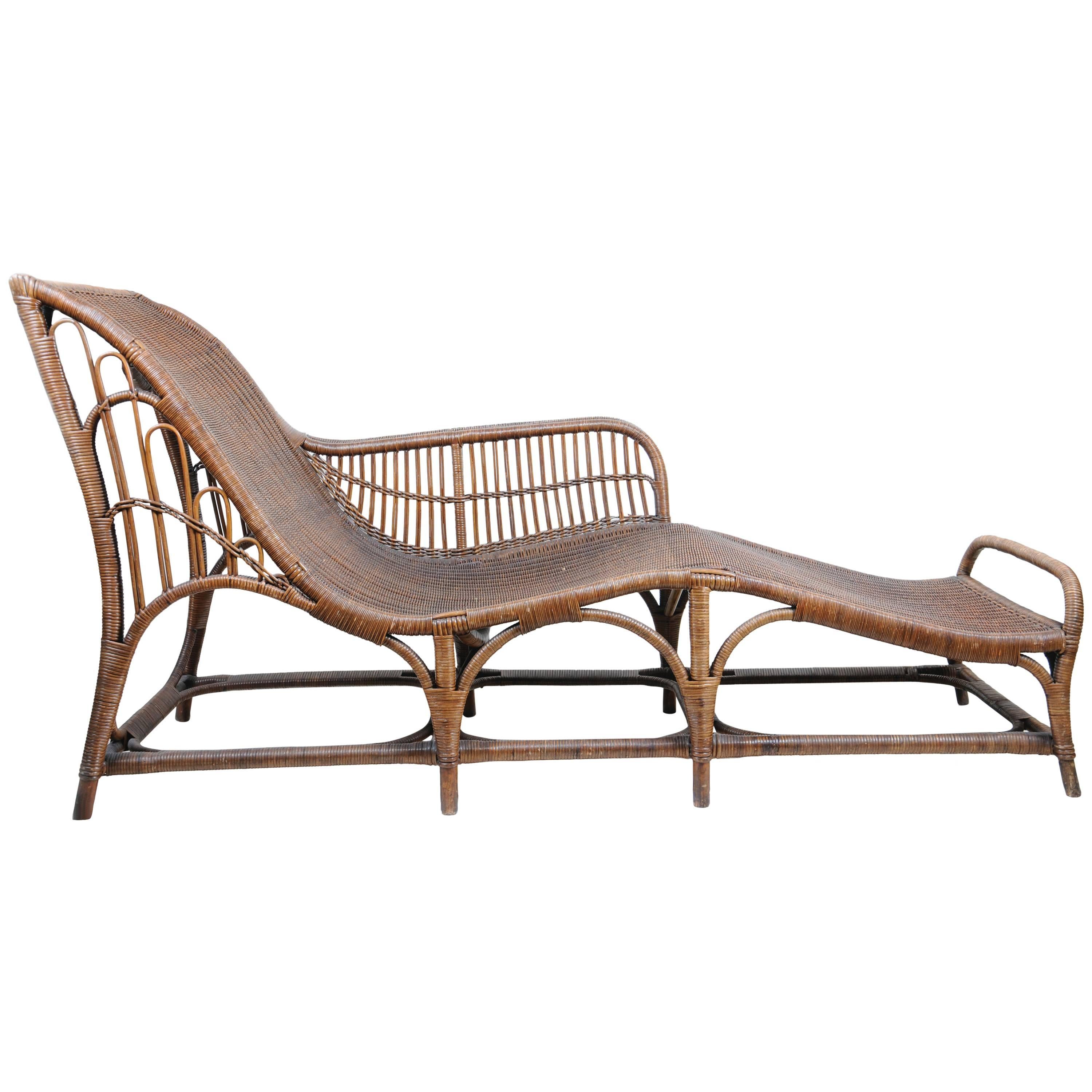 Wicker Chaise  For Sale