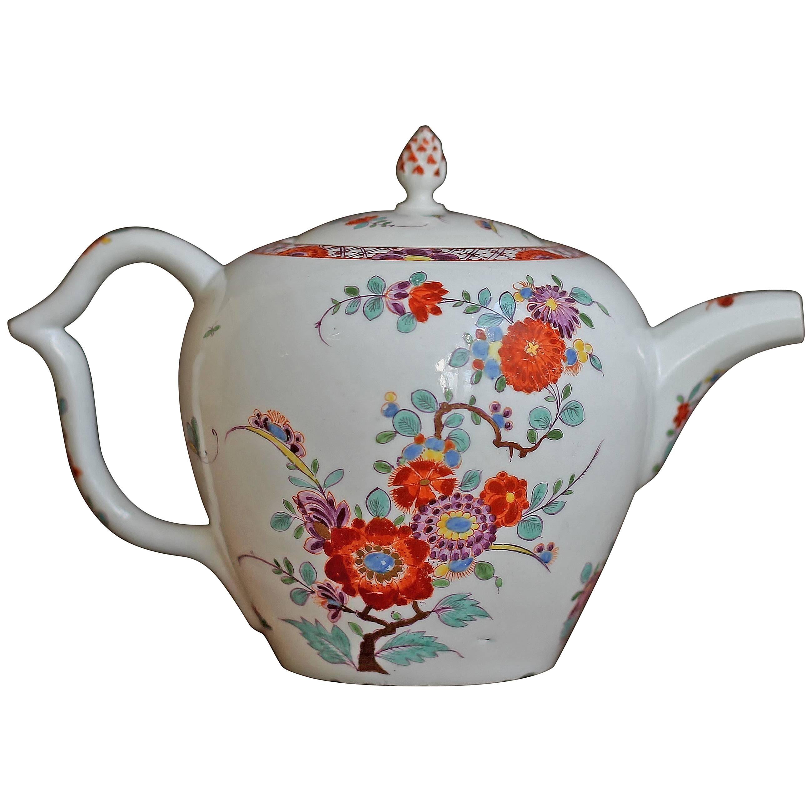 Meissen 'Saxe' Porcelain Teapot, circa 1728-1730 For Sale