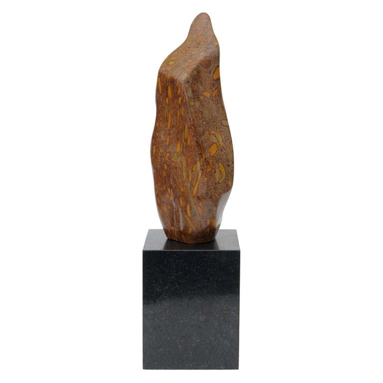 Tisch-Skulptur aus Marmor und Granit im Angebot