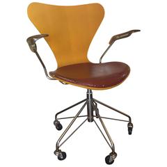 Rare Arne Jacobsen for Fritz Hansen Seires 7 Sevener Desk Chair