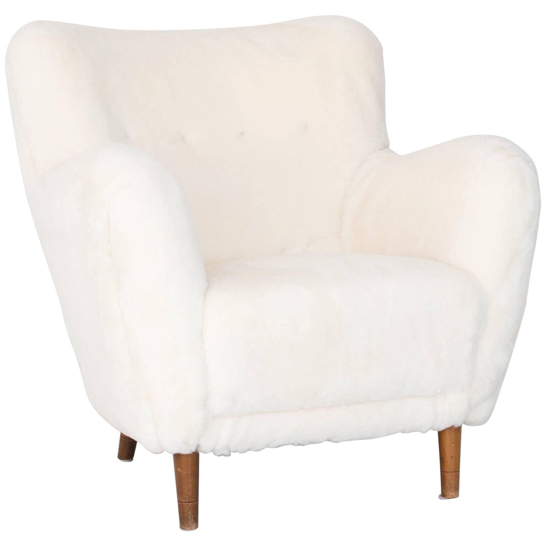 Model 1669 White Sheepskin Fritz Hansen Easy Chair
