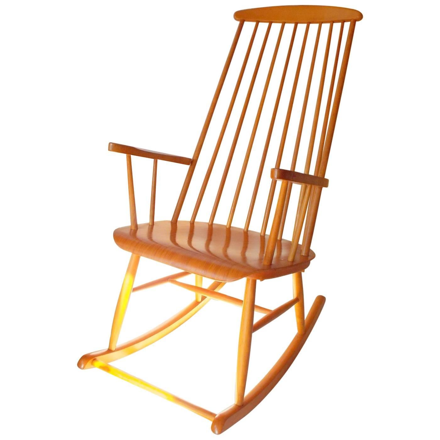 Midcentury/1960s Rocking Chair by Ilmari Tapiovaara Beech frame Bent ply seat For Sale