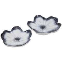 Pair of Midcentury Ceramic Flower Plates, Stewart B. McCullogh, California