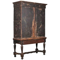 cabinet suédois du 18ème siècle avec peinture japonaise