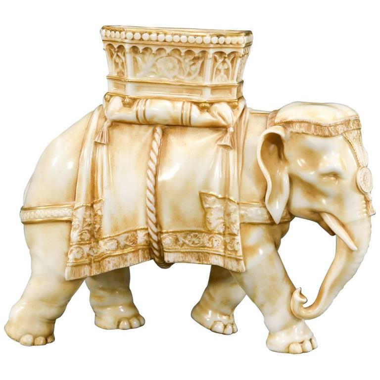 19th Century Royal Worcester Elephant Vase in Antique Ivory Jamed