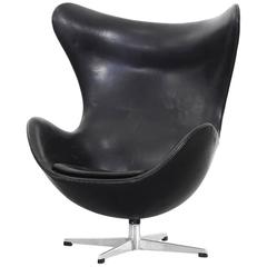 Beautiful Egg Chair by Arne Jacobsen for Fritz Hansen