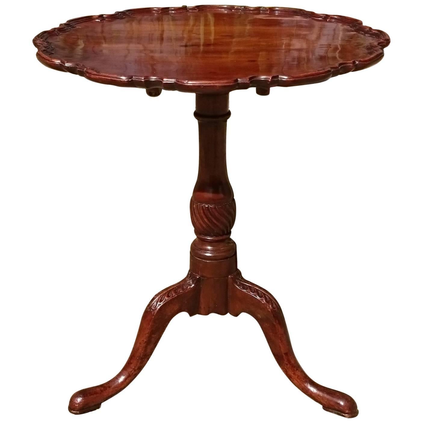 Important 19th Century Victorian Mahogany Wine Table after Thomas Chippendale