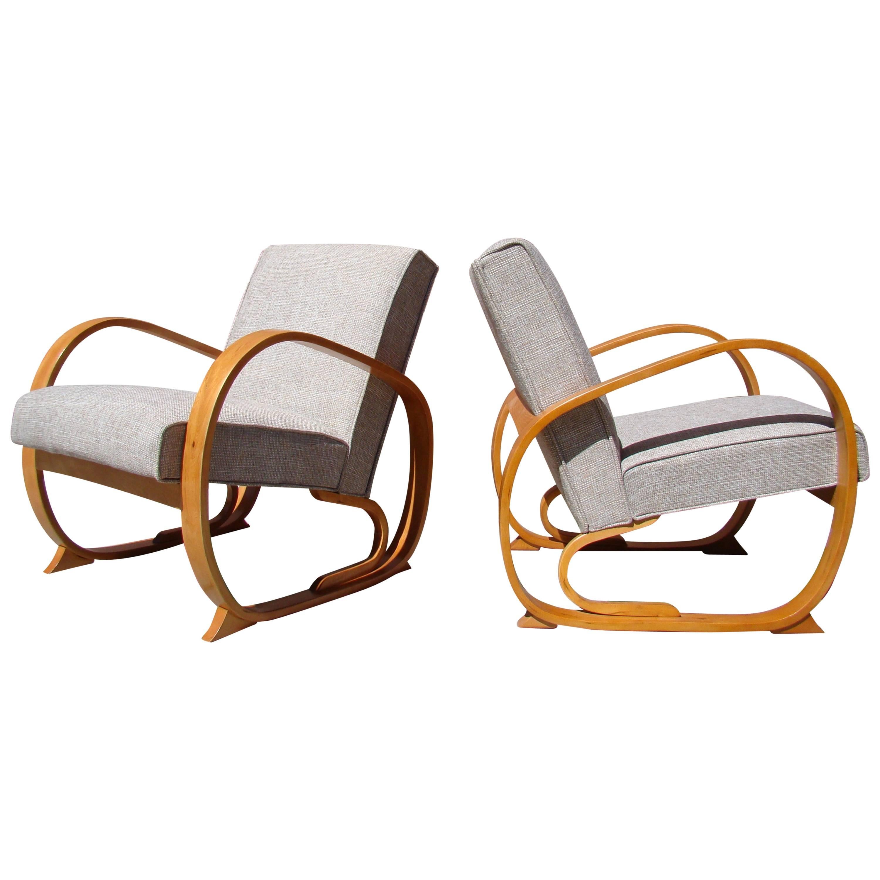 Stunning Pair of Machine Age Streamline Bentwood Lounge Chairs by Thonet
