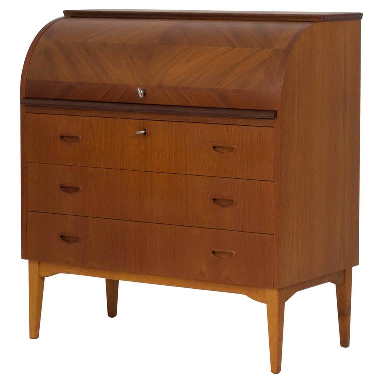 Vintage Italian Roll Top Desk By Proserpio At 1stdibs Roll Top Desk By Proserpio At 1stdibs