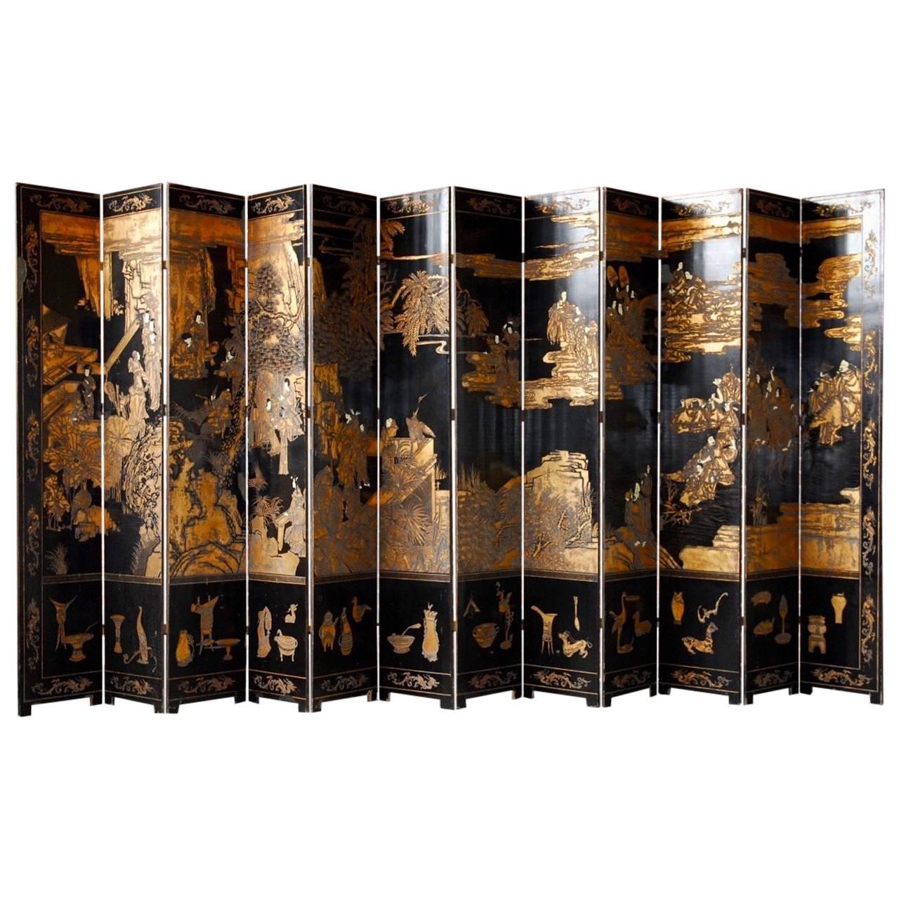 Early 20th Century Chinese Lacquered 12-Panel Coromandel Screen