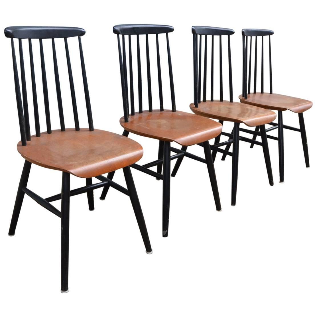 Beautiful Set of Four Tapiovaara Chairs, circa 1960 For Sale