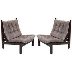 Striking Lounge Chairs by Illum Wikkelso 11
