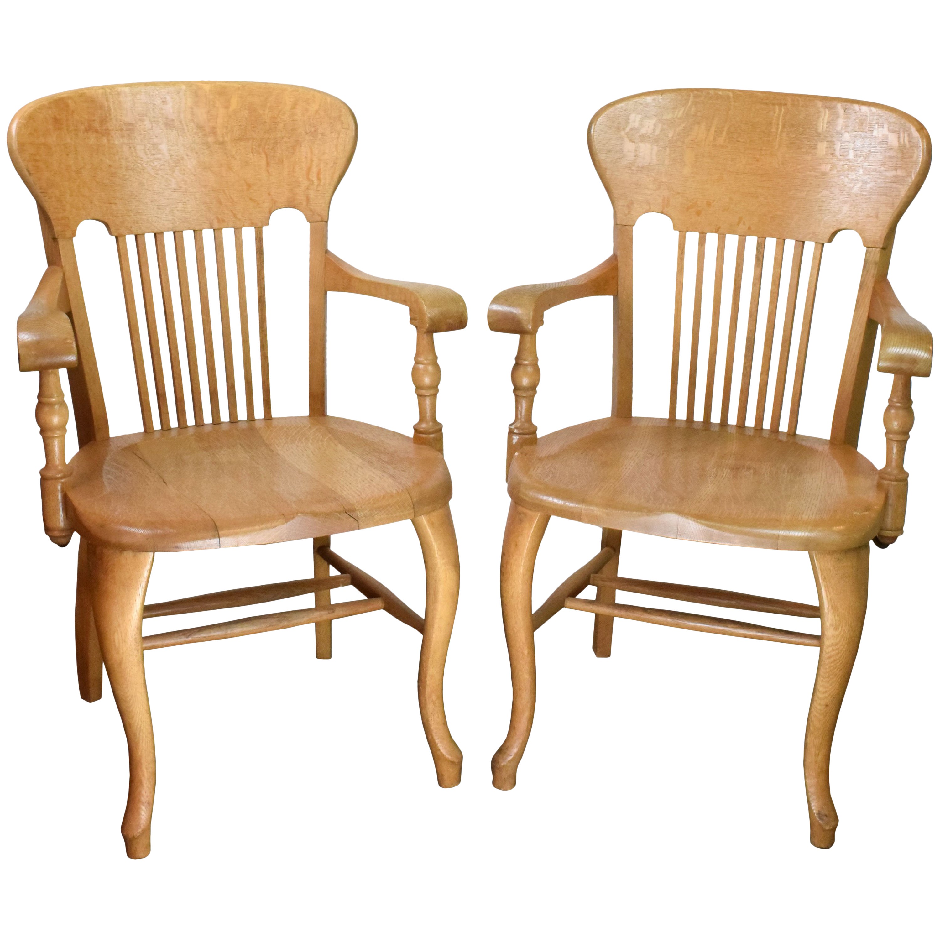 Quartersawn Oak Courtroom Chair For Sale at 1stDibs