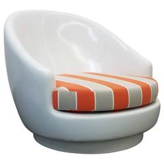 Oversized Fiberglass Egg Indoor Outdoor Mid-Century Pool Patio Chair