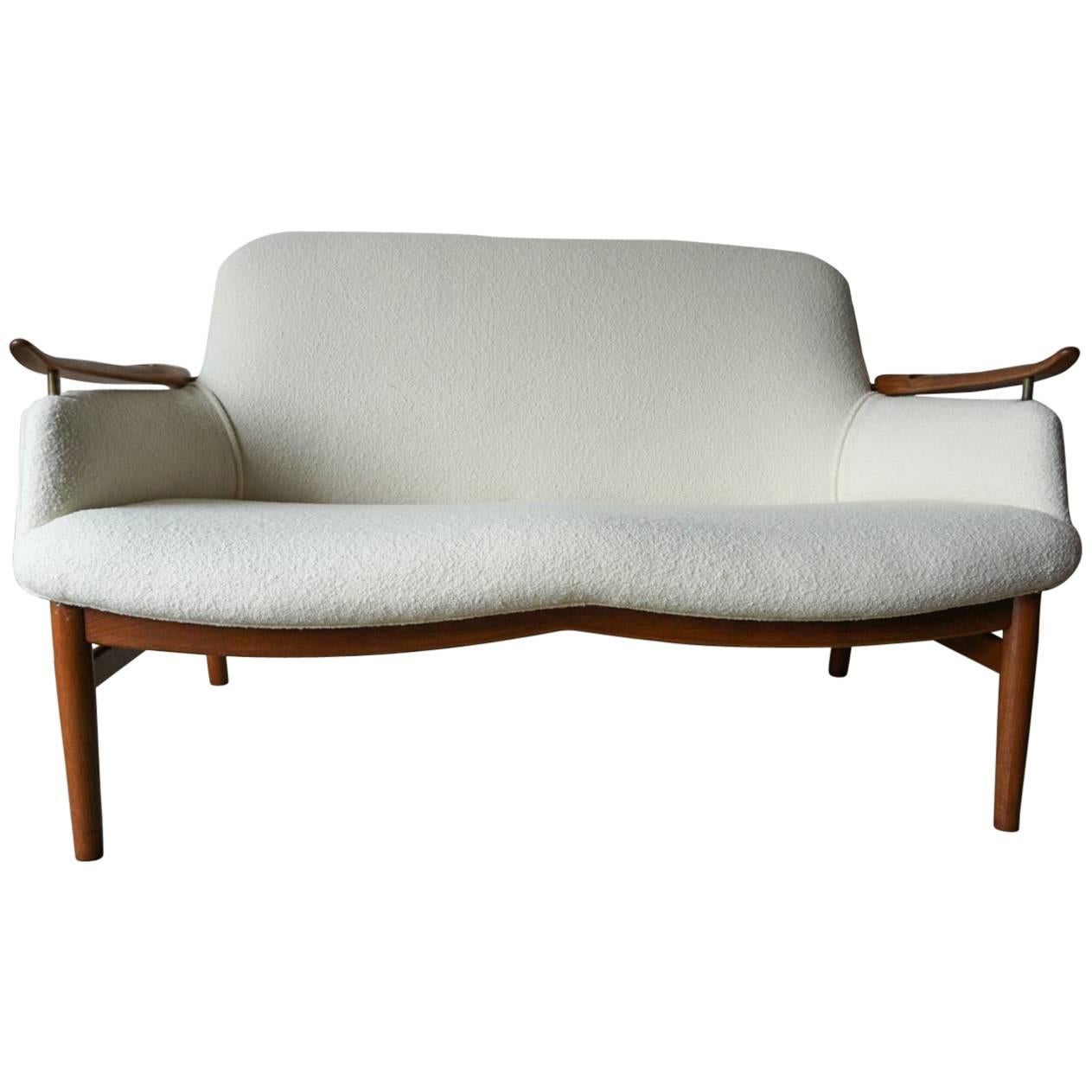 Finn Juhl NV53 Sofa for Niels Vodder, 1950s For Sale