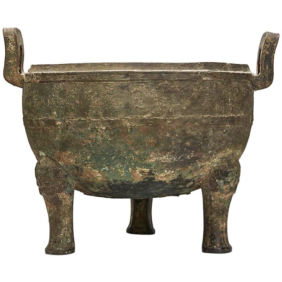 Chinese Bronze Ceremonial Ding Late Shang Dynasty