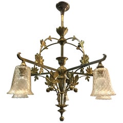 Jugendstil-Pendelleuchte aus vergoldeter Bronze mit Kastanienholz-Skulpturen in Museumsqualität 1910