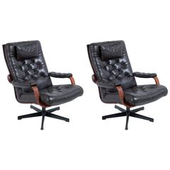 Mid-Century Italian Swivel Black Leather Armchairs 3