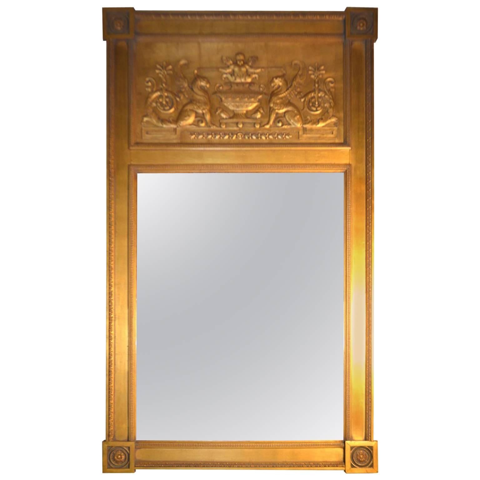Miroir en bois doré de style Empire en vente