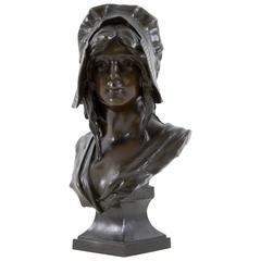 Stylish Art Nouveau Bronze Bust of Young Lady by H.R.Jacobs, 1900s