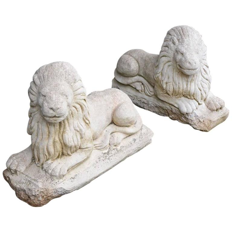 Pair of Italian Marble Lions For Sale at 1stdibs